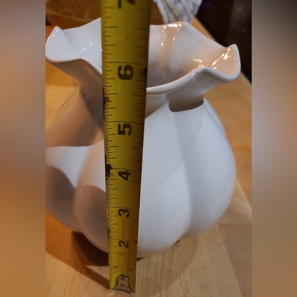 Ceramic Vase - Picture 5 of 6